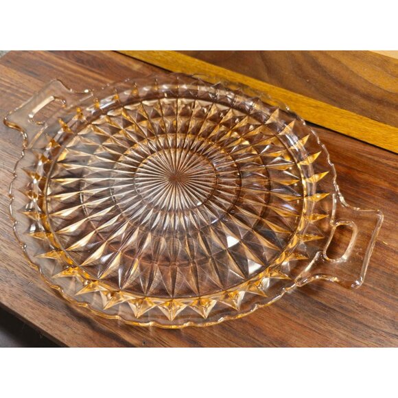 Vintage Amber Glass Serving Tray With Handles & Starburst Design - Picture 4 of 6